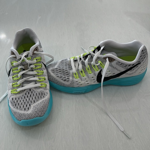 Nike LunarTempo Running Neutral Ride Soft Sneakers Women’s Size 8 worn twice - Picture 3 of 6